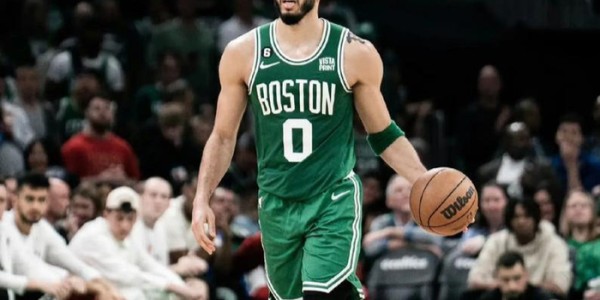 塔图姆：我年收入5亿，库里：我7.8亿，他：麻烦让一让|斯蒂芬·库里|凯文·杜兰特|耐克|詹姆斯|吉安尼斯·安特托孔波_新浪体育_新浪新闻