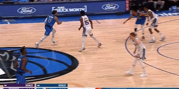 东契奇缺阵丁威迪轰36分化身大腿 独行侠继续打脸