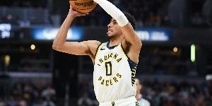 哈利伯顿：过去一周忙碌且紧迫 能获得一场扎实的胜利感觉很好