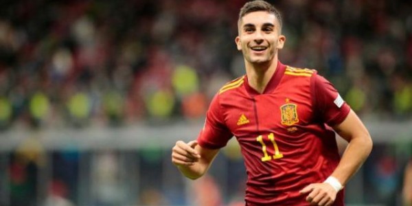 开云注册网址-官方：费兰·托雷斯加盟巴萨 签约至2027年