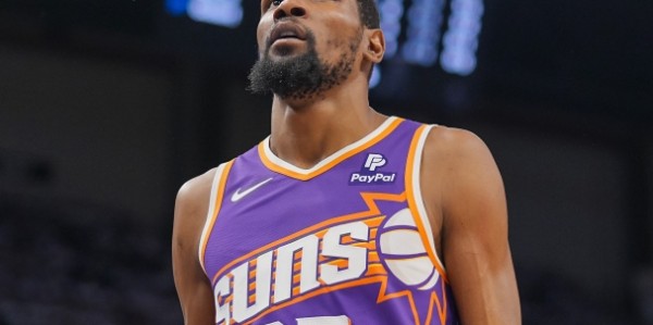 马刺或暂缓争夺杜兰特转追更大牌球员，字母哥和杰伦·布朗值得关注