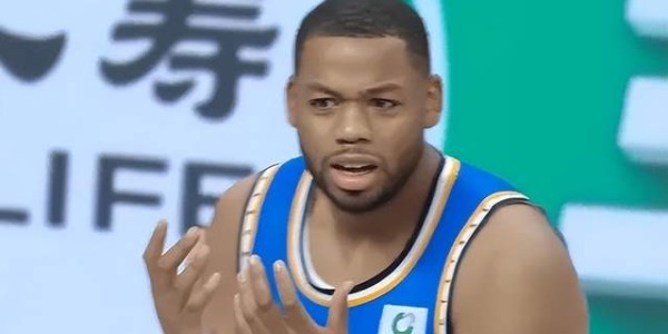 只赢江苏4分！许利民用人+战术引众怒，斯佩尔曼受伤后周琦累垮！|北京|陈盈骏|范子铭|篮板|球员_新浪体育_新浪新闻