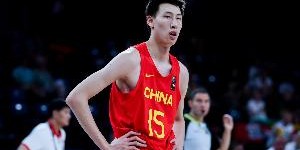 小组三战篮板均输！媒体人：U19锋线卡位意识太差 靠斯楠苦苦支撑